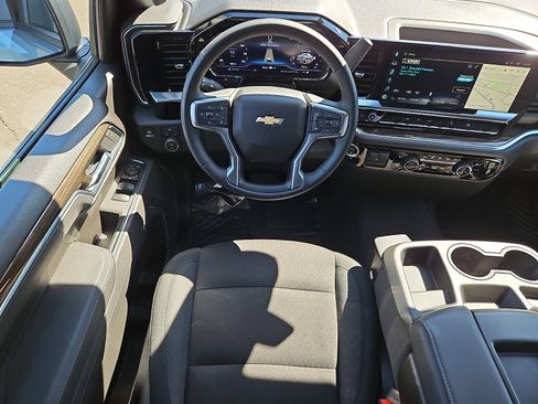 Used 2025 Chevrolet Silverado 1500 LT image 11