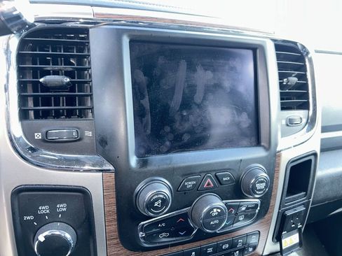 Used 2018 RAM 3500 Laramie AWD/4WD image 9