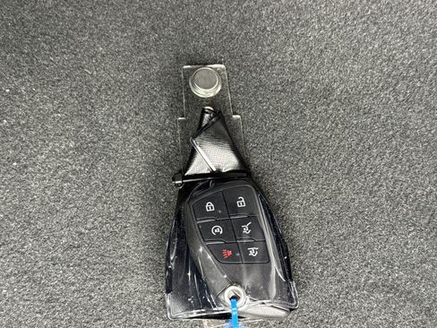 Used 2025 GMC Yukon AT4 w/ AT4 Premium Package image 39