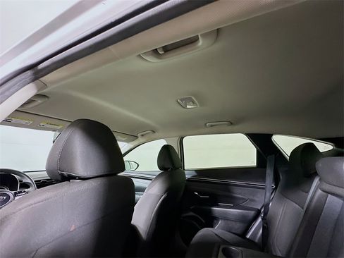 Used 2024 Hyundai Tucson SE image 12