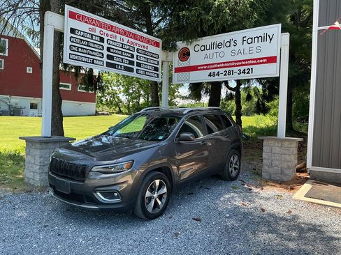 Used 2019 Jeep Cherokee Limited AWD/4WD image 1