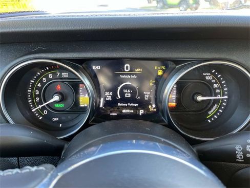 Used 2023 Jeep Wrangler Unlimited Sahara w/ Cold Weather Group image 34