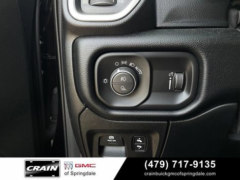 Used 2020 RAM 1500 Big Horn AWD/4WD image 12