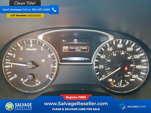 Used 2017 Nissan Pathfinder SV image 12