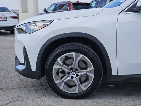 Used 2023 BMW X1 xDrive28i w/ Premium Package AWD/4WD image 9