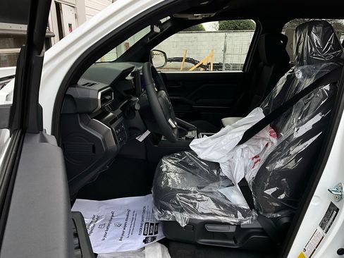 New 2026 Toyota 4Runner SR5 image 10