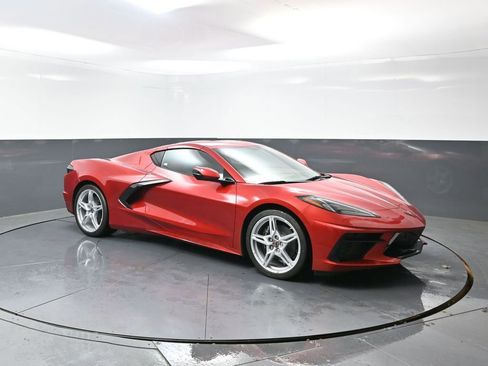 Used 2021 Chevrolet Corvette Stingray Preferred Cpe w/ Engine Appearance Package RWD image 6