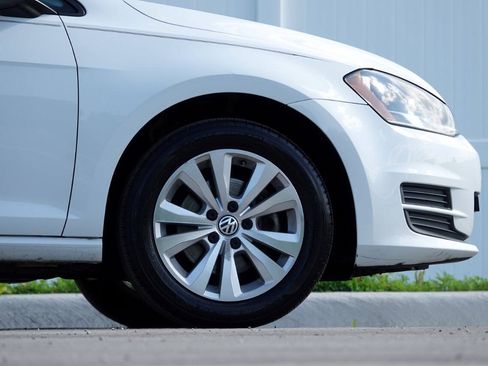Used 2015 Volkswagen Golf TDI S FWD image 30