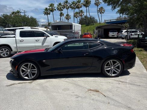 Used 2017 Chevrolet Camaro LT RWD image 2
