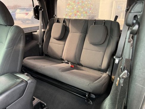 Used 2022 Jeep Wrangler Willys image 24