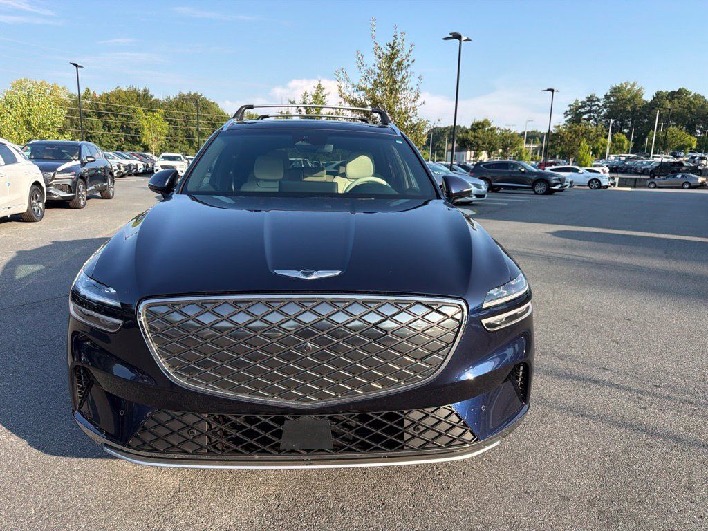 Used 2024 Genesis Electrified GV70 AWD/4WD image 2