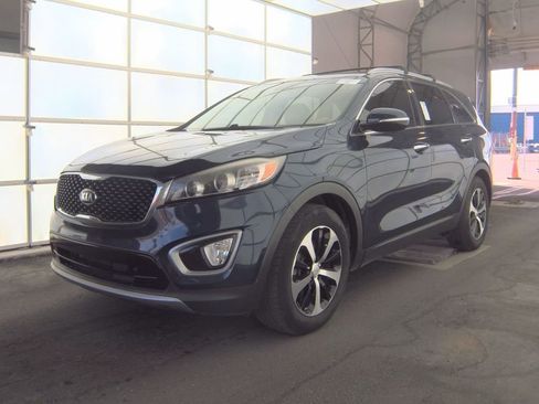 Used 2018 Kia Sorento EX image 1