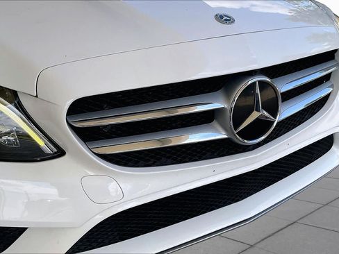 Used 2021 Mercedes-Benz C 300 Sedan image 27