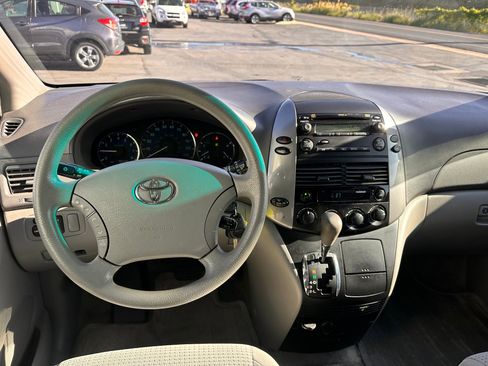 Used 2006 Toyota Sienna LE FWD image 8