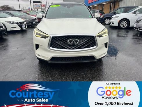 Used 2019 INFINITI QX50 Essential w/ Sensory Package FWD image 6