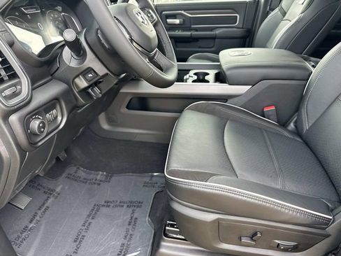 New 2026 RAM 2500 Laramie AWD/4WD image 21