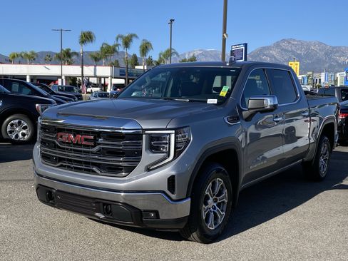 Used 2024 GMC Sierra 1500 SLT image 7