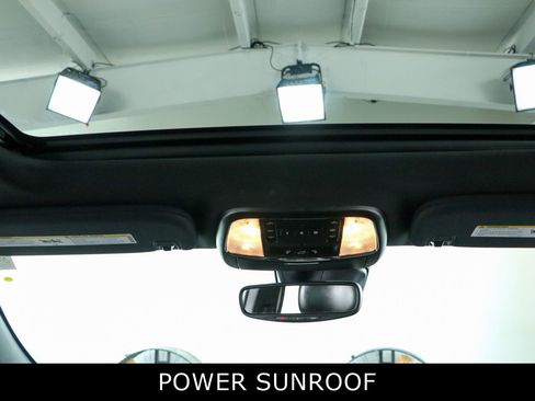 Used 2018 Jeep Grand Cherokee High Altitude RWD image 21