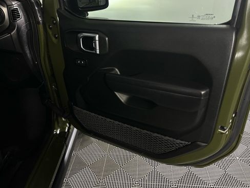 Used 2023 Jeep Wrangler Unlimited w/ Cold Weather Group image 30