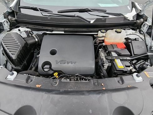 Used 2023 Chevrolet Traverse LT image 30