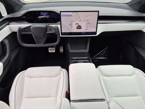 Used 2026 Tesla Model X Plaid AWD/4WD image 29