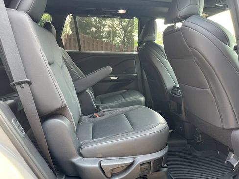 Used 2025 Lexus TX 500h AWD w/ Technology Package image 15