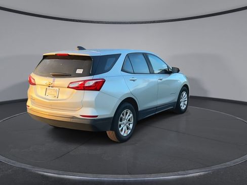Used 2020 Chevrolet Equinox LS FWD image 8