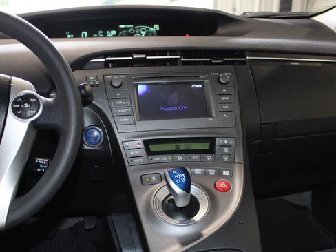Used 2015 Toyota Prius Two FWD image 14