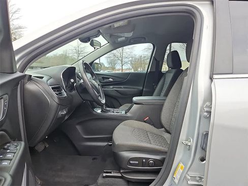Used 2022 Chevrolet Equinox LT image 11