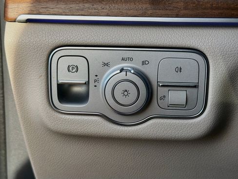Used 2020 Mercedes-Benz GLS 450 4MATIC image 35