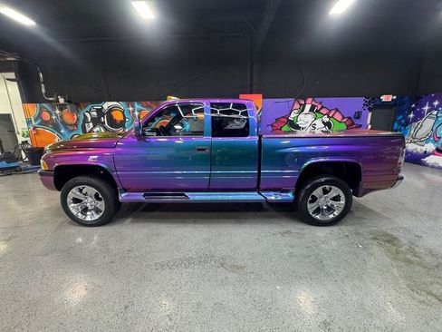 Used 1997 Dodge Ram 1500 Truck 4x4 Club Cab image 2