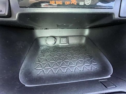 Used 2020 Toyota RAV4 LE FWD image 36