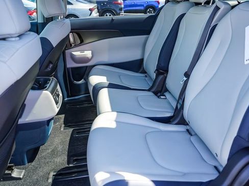 New 2026 Kia Carnival SX FWD image 11