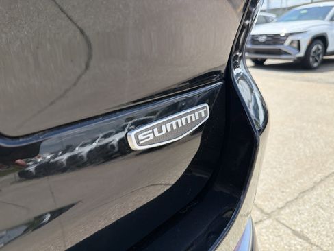 Used 2024 Jeep Grand Cherokee L Summit AWD/4WD image 13
