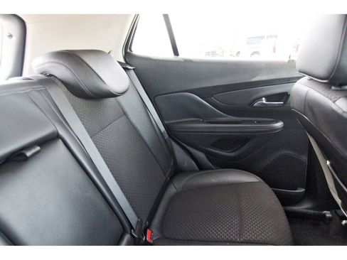 Used 2020 Buick Encore Preferred image 12