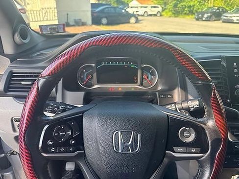 Used 2019 Honda Pilot Touring image 22