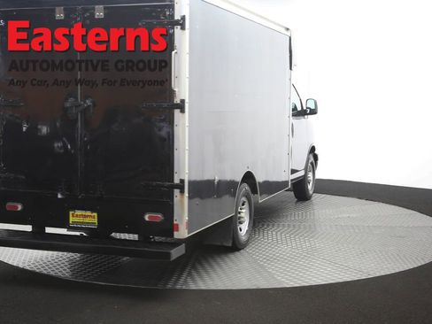 Used 2017 Chevrolet Express 3500 RWD image 36
