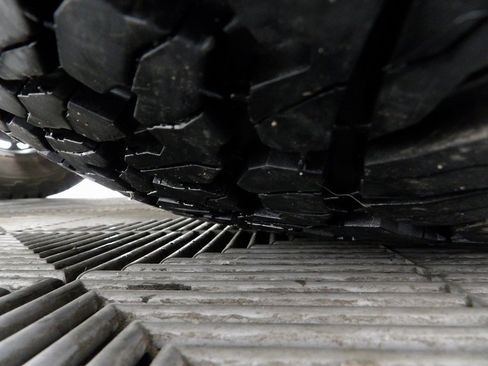 Used 2023 Jeep Wrangler Unlimited Rubicon 392 w/ Xtreme Recon 35" Tire Package image 8