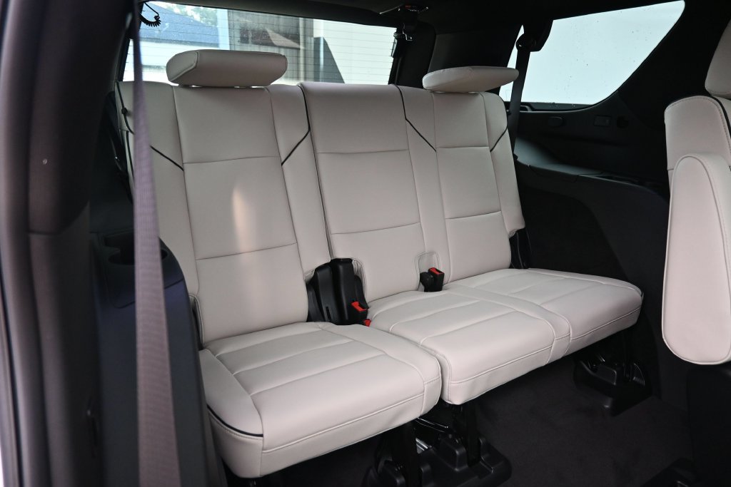 Used 2026 Cadillac Escalade Sport w/ Touring Package AWD/4WD image 21