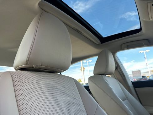 Used 2014 Lexus ES 350 w/ Premium Package FWD image 16