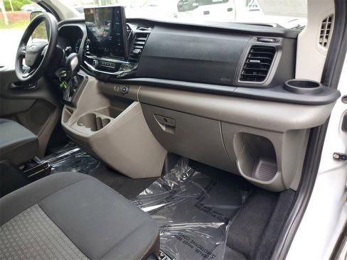 Used 2023 Ford Transit 350 XLT image 9