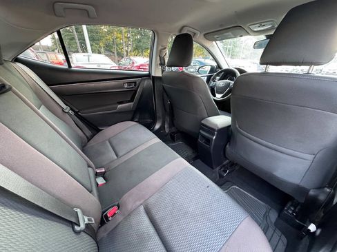 Used 2019 Toyota Corolla LE FWD image 12