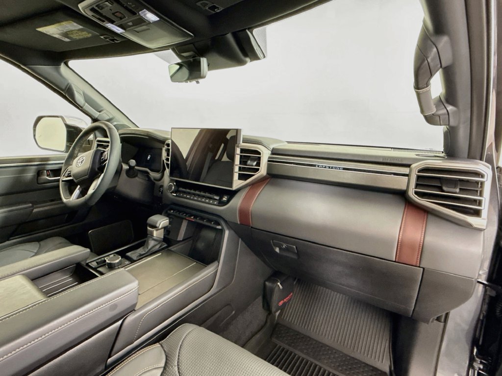 Used 2026 Toyota Sequoia Capstone AWD/4WD image 31