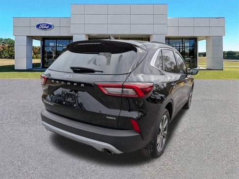 Certified 2025 Ford Escape Platinum image 4