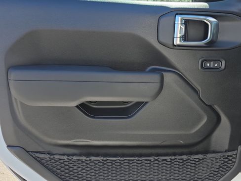 New 2026 Jeep Gladiator Sport image 17