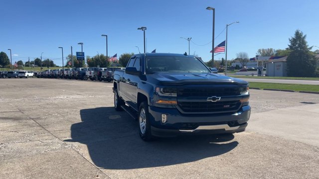 Used 2018 Chevrolet Silverado 1500 LT w/ All Star Edition AWD/4WD image 3