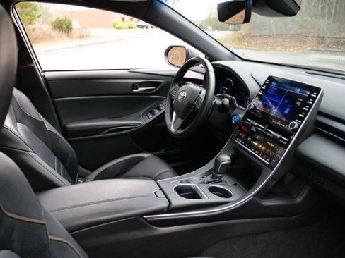 Used 2021 Toyota Avalon XSE image 40