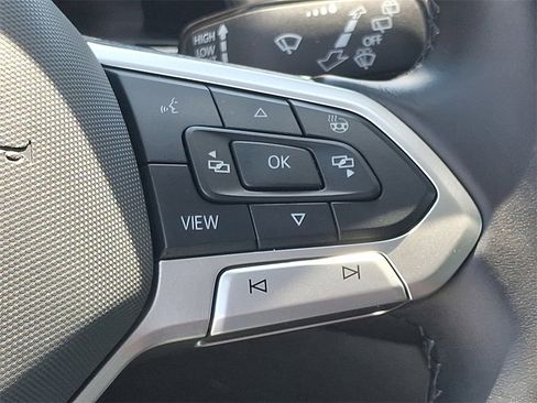 Used 2024 Volkswagen Atlas SEL Premium R-Line image 22