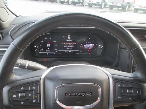 Certified 2023 GMC Yukon XL Denali image 33