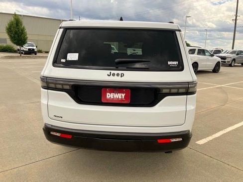 New 2026 Jeep Grand Wagoneer Limited AWD/4WD image 7